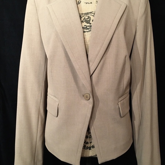 𝅺new YORK & COMPANY STRETCH Career Blazer Jacket, TAN, NWOT, Size 14 - Picture 7 of 9